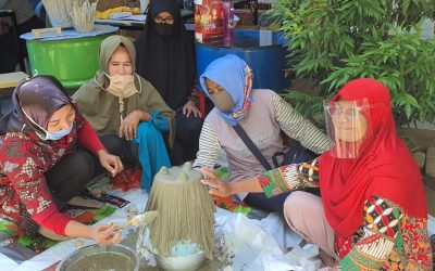 Menambah Penghasilan Bank Sampah, YPN Lakukan Pelatihan Daur Ulang Tekstil